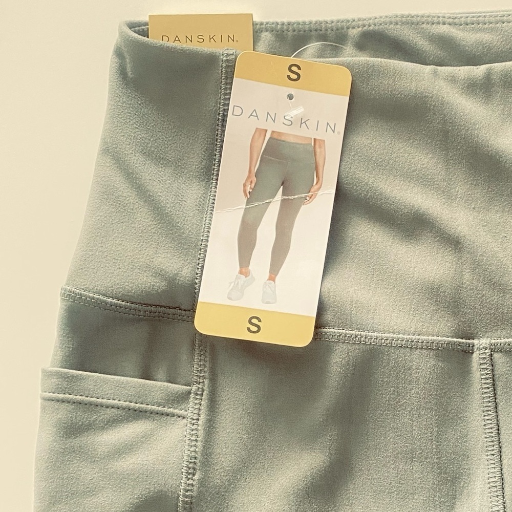 Danskin and Member’s Mark Women's leggings - Picture 10 of 10